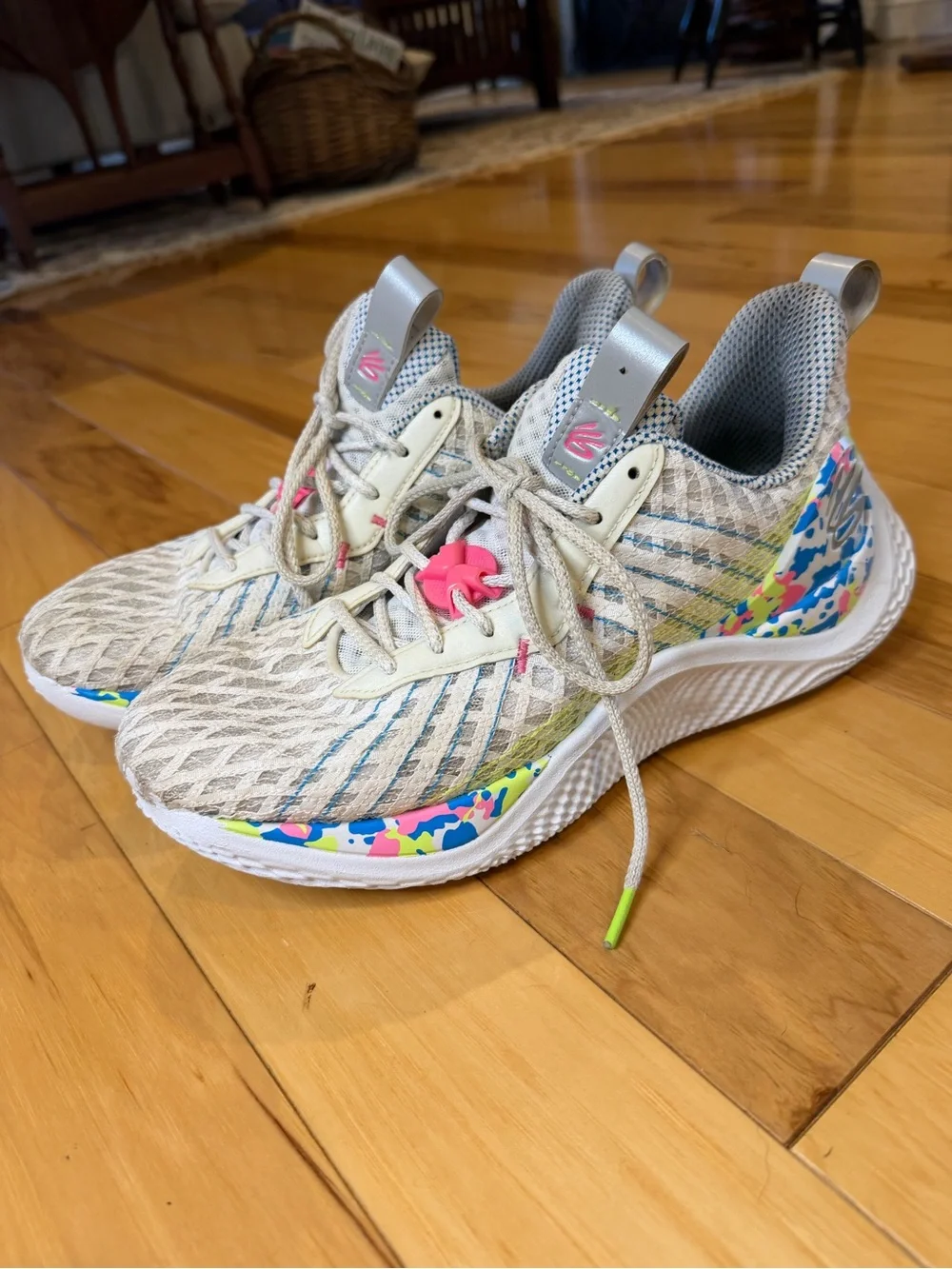 Under Armour Curry Splash Party Basketball Sneakers Sz 10 Tan Blue Pink VGUC